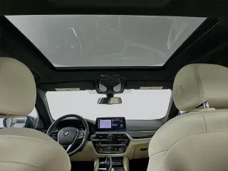 Serie 5 BMW 2023 AWD 530i xDrive 4 puertas Sedan