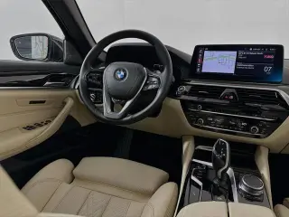 Serie 5 BMW 2023 AWD 530i xDrive 4 puertas Sedan
