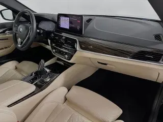 Serie 5 BMW 2023 AWD 530i xDrive 4 puertas Sedan