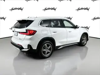 Vehículo de Actividad Deportiva BMW X1 2023 AWD xDrive28i 4 puertas