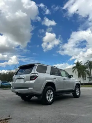 TOYOTA 4RUNNER SR5