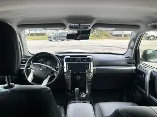 TOYOTA 4RUNNER SR5