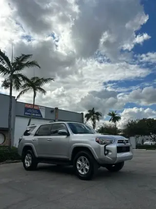 TOYOTA 4RUNNER SR5