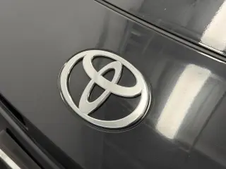 Toyota Camry 2025 SE 4dr Sedan