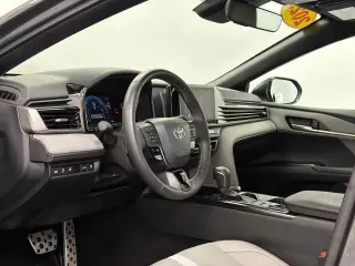 Toyota Camry 2025 SE 4dr Sedan