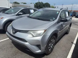 Toyota RAV4 2018 LE 4 puertas SUV