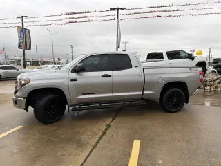 Toyota Tundra 2020 4x4 SR5 4 puertas Cabina Doble Pickup SB