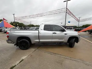 Toyota Tundra 2020 4x4 SR5 4 puertas Cabina Doble Pickup SB