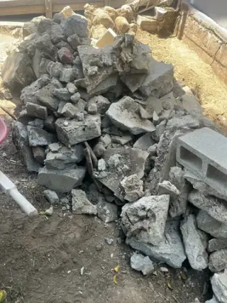 Demolition, Hauling and Junk R