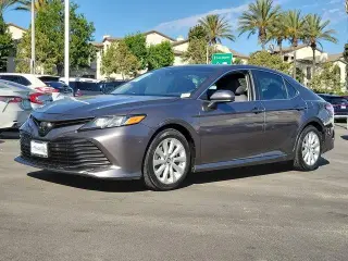 Toyota Camry 2019 LE 4 puertas Sedan