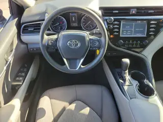 Toyota Camry 2019 LE 4 puertas Sedan