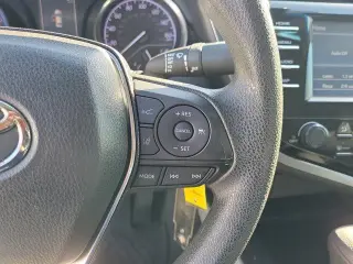 Toyota Camry 2019 LE 4 puertas Sedan
