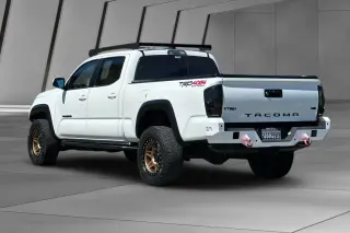Toyota Tacoma 2023 4x4 TRD Off-Road 4 puertas Doble Cabina 6.1 ft LB