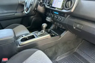 Toyota Tacoma 2023 4x4 TRD Off-Road 4 puertas Doble Cabina 6.1 ft LB