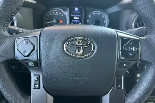 Toyota Tacoma 2023 4x4 TRD Off-Road 4 puertas Doble Cabina 6.1 ft LB