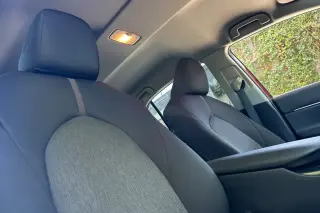 Toyota Camry Híbrido 2020 LE 4 puertas Sedan