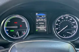 Toyota Camry Híbrido 2020 LE 4 puertas Sedan