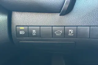 Toyota Camry Híbrido 2020 LE 4 puertas Sedan