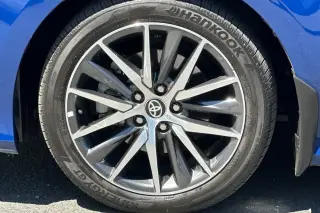 Toyota Camry Híbrido 2023 XLE 4 puertas Sedan