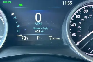Toyota Camry Híbrido 2023 XLE 4 puertas Sedan