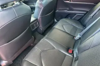 Toyota Camry Híbrido 2023 XLE 4 puertas Sedan