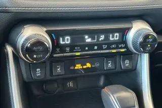 Toyota RAV4 2023 XLE Premium 4 puertas SUV