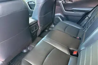 Toyota RAV4 2023 XLE Premium 4 puertas SUV