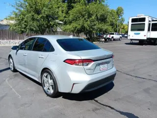 Toyota Corolla 2022 LE 4 puertas Sedan