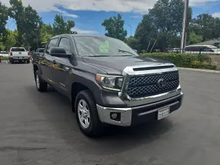 Toyota Tundra 2021 4x2 SR5 4 puertas CrewMax Cab Pickup SB