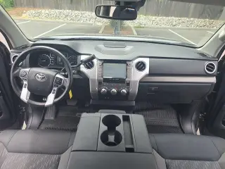 Toyota Tundra 2021 4x2 SR5 4 puertas CrewMax Cab Pickup SB