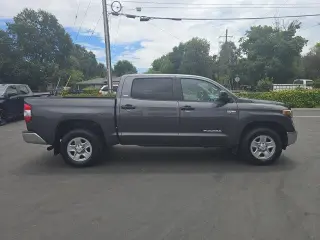 Toyota Tundra 2021 4x2 SR5 4 puertas CrewMax Cab Pickup SB