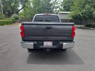 Toyota Tundra 2021 4x2 SR5 4 puertas CrewMax Cab Pickup SB
