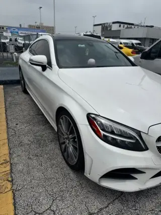 Mercedes-Benz Clase C 2019 C 300 2 puertas Cupé