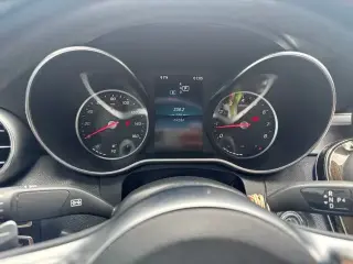 Mercedes-Benz Clase C 2019 C 300 2 puertas Cupé