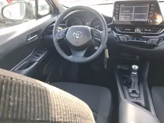 Toyota C-HR 2019 LE 4 puertas Crossover