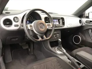 Volkswagen Beetle 2012 2.5L PZEV Cupé 2 puertas 6 velocidades automáticas
