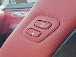 Genesis GV70 2024 AWD 2.5T Estándar 4 puertas SUV
