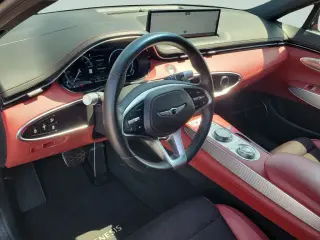 Genesis GV70 2024 AWD 2.5T Estándar 4 puertas SUV