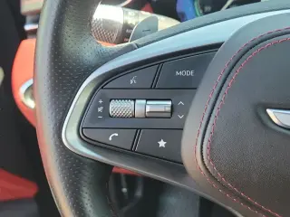 Genesis GV70 2024 AWD 2.5T Estándar 4 puertas SUV