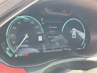 Genesis GV70 2024 AWD 2.5T Estándar 4 puertas SUV