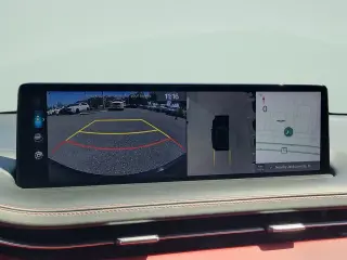 Genesis GV70 2024 AWD 2.5T Estándar 4 puertas SUV