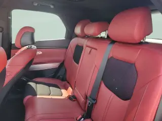 Genesis GV70 2024 AWD 2.5T Estándar 4 puertas SUV