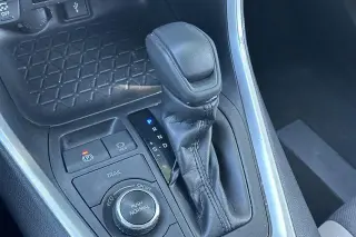 Toyota RAV4 Híbrido 2021 AWD XLE 4 puertas SUV