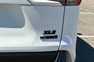 Toyota RAV4 Híbrido 2021 AWD XLE 4 puertas SUV