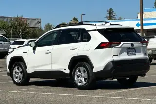 Toyota RAV4 Híbrido 2021 AWD XLE 4 puertas SUV