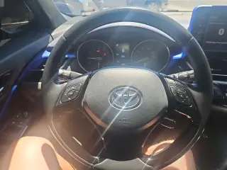 Toyota C-HR 2021 XLE 4 puertas Crossover