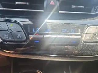Toyota C-HR 2021 XLE 4 puertas Crossover