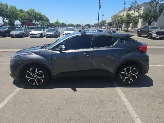 Toyota C-HR 2021 XLE 4 puertas Crossover