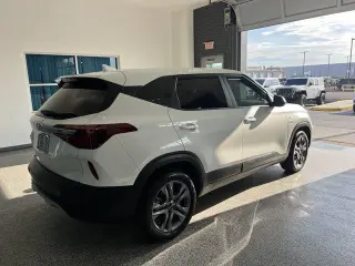 Kia Seltos 2023 AWD LX 4 puertas SUV