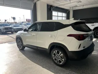 Kia Seltos 2023 AWD LX 4 puertas SUV